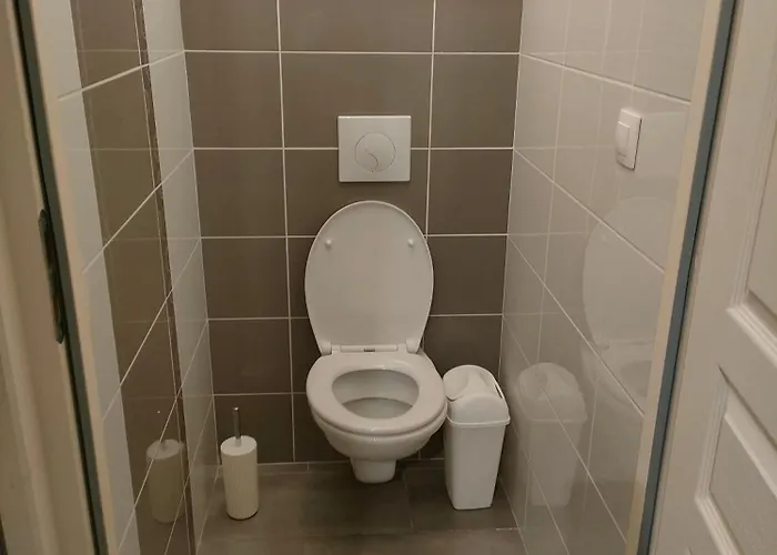 Longere Cosy Parking Prive Cuisine Nocleg ze śniadaniem